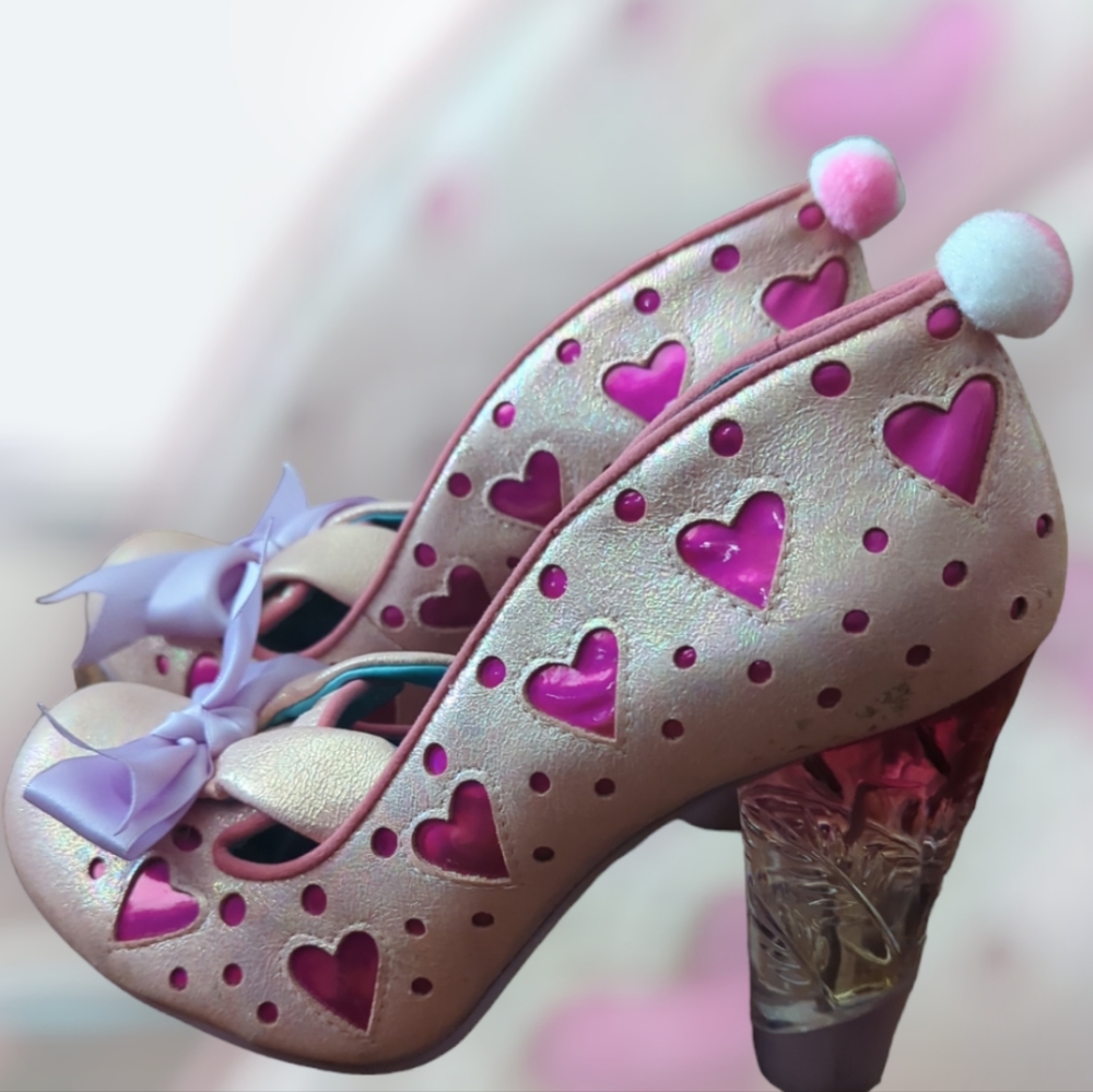 Irregular Choice Bunny Love lucite heels bow vamp bunny rabbit pink heels. Sz 9
